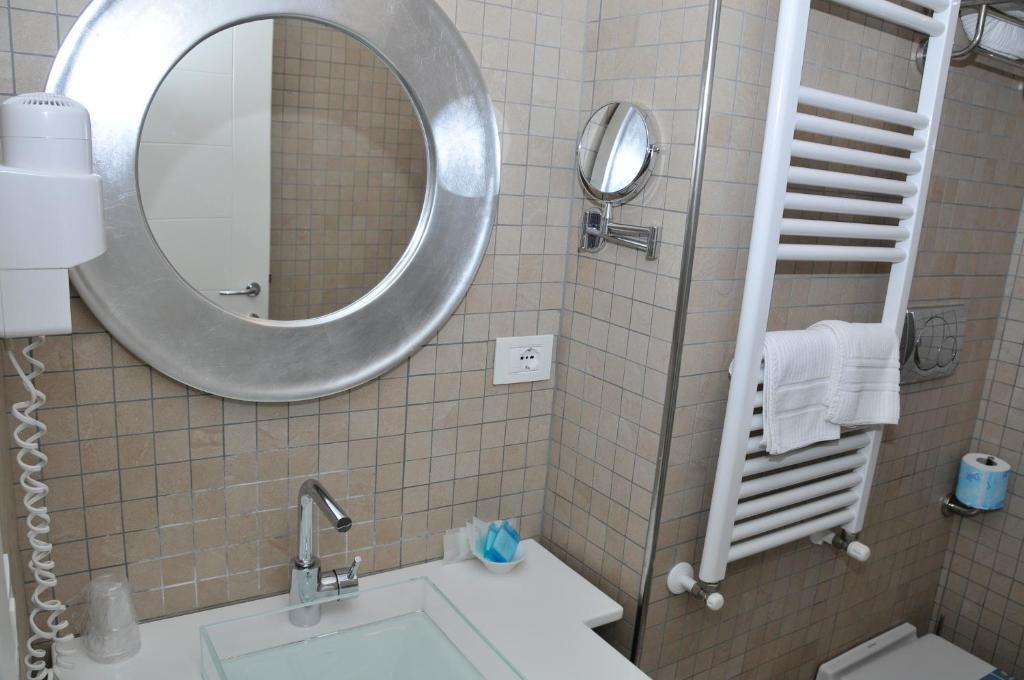 Hotel Del Conte Fondi Chambre photo