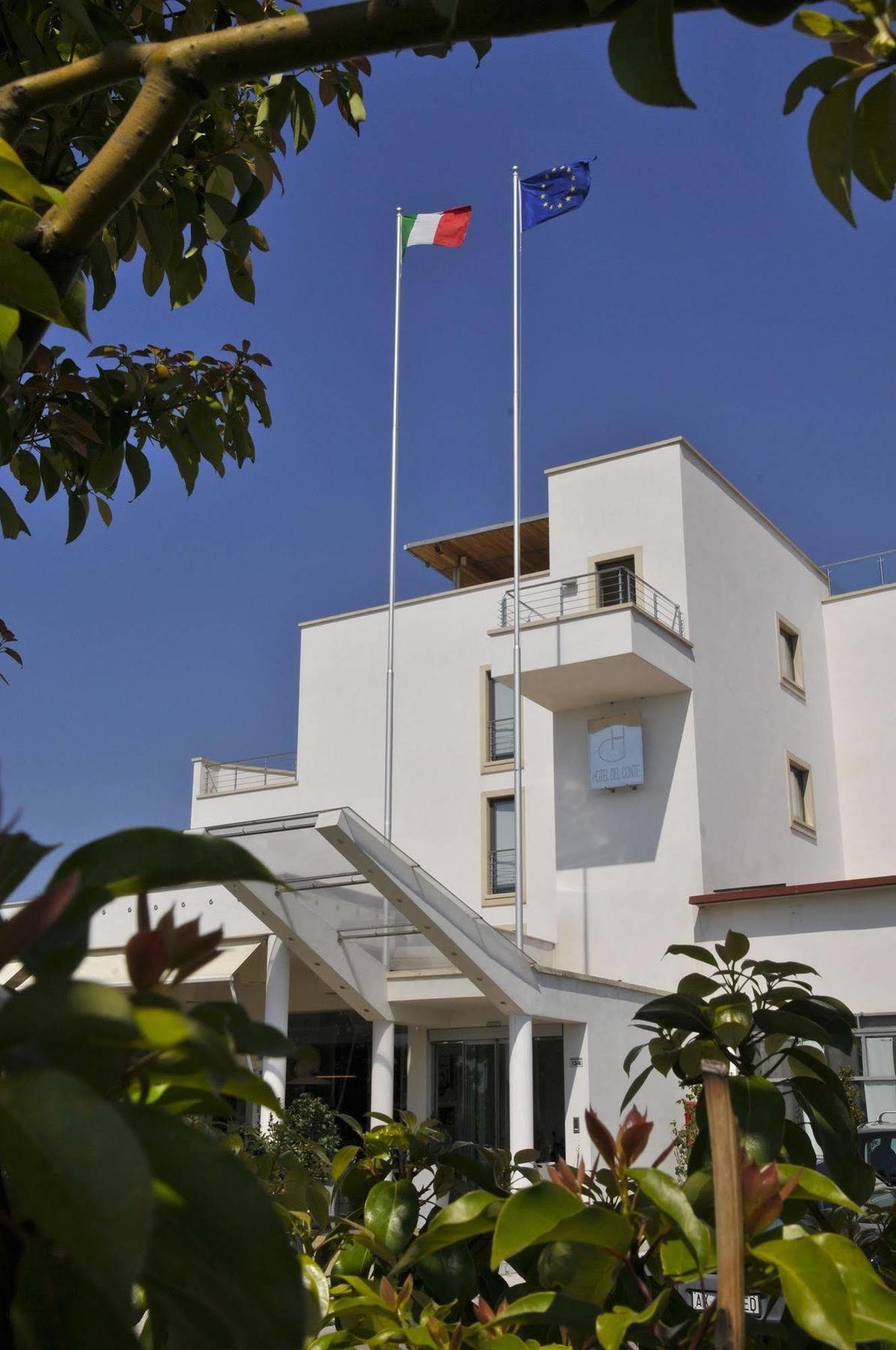 Hotel Del Conte Fondi Extérieur photo