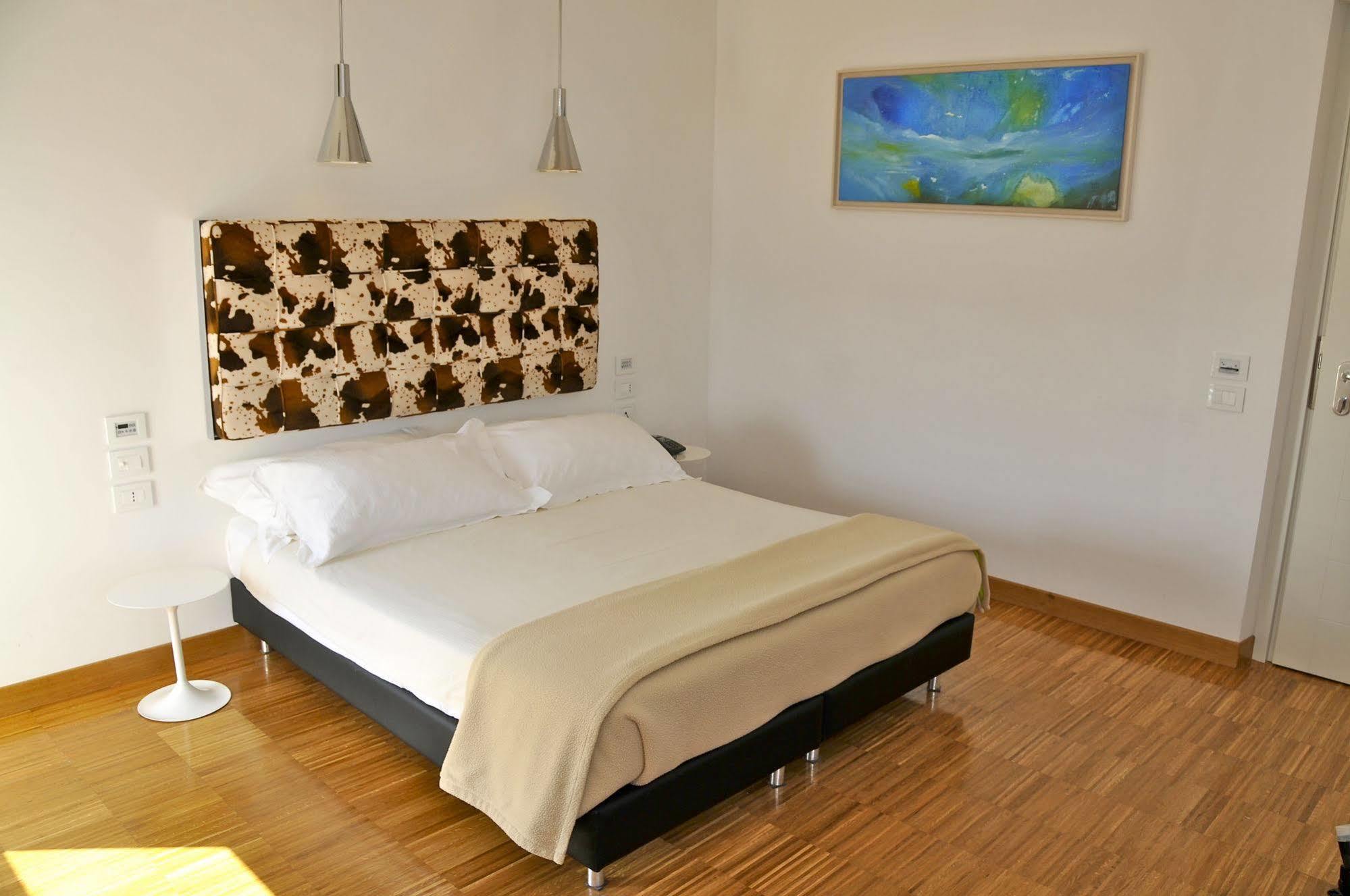 Hotel Del Conte Fondi Extérieur photo